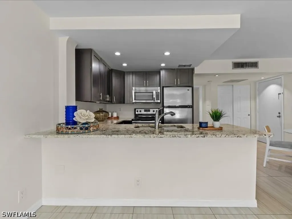 1084 Forest Lakes Drive Naples FL 34105