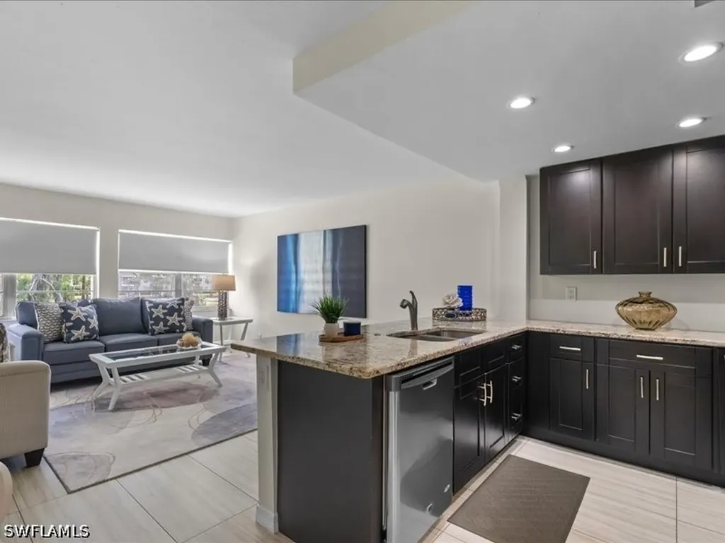1084 Forest Lakes Drive Naples FL 34105
