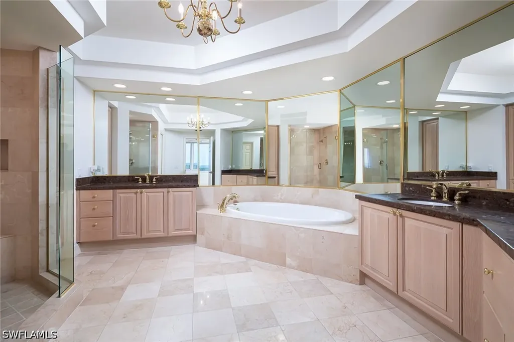 435 Dockside Drive Naples FL 34110