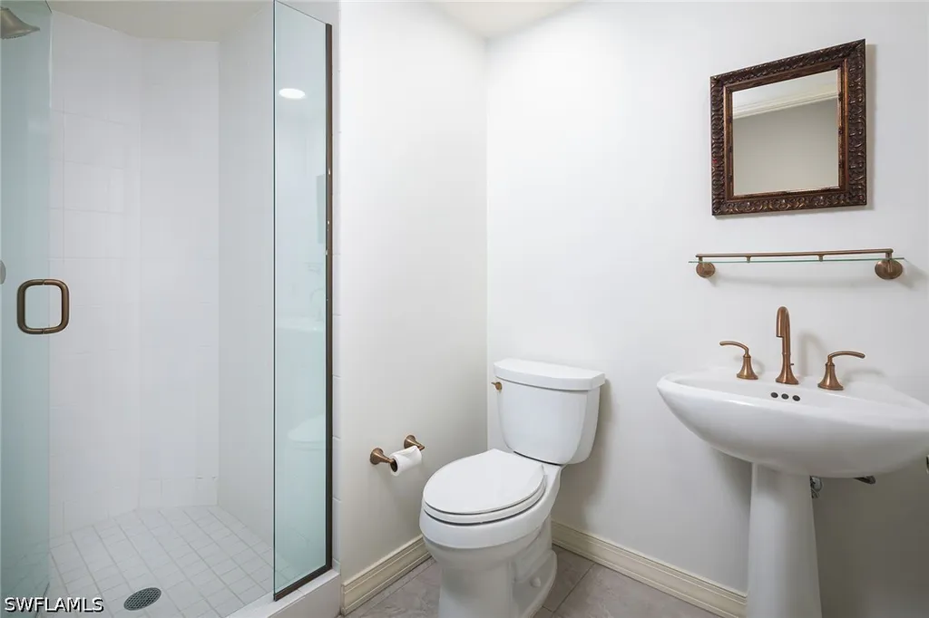 435 Dockside Drive Naples FL 34110