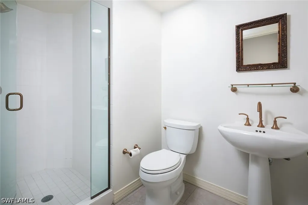 435 Dockside Drive Naples FL 34110