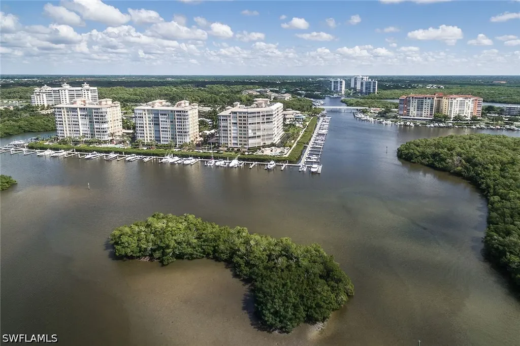 435 Dockside Drive Naples FL 34110