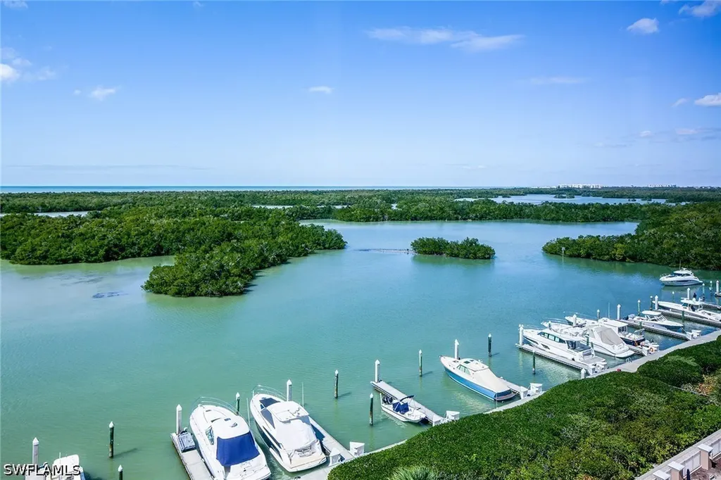 435 Dockside Drive Naples FL 34110