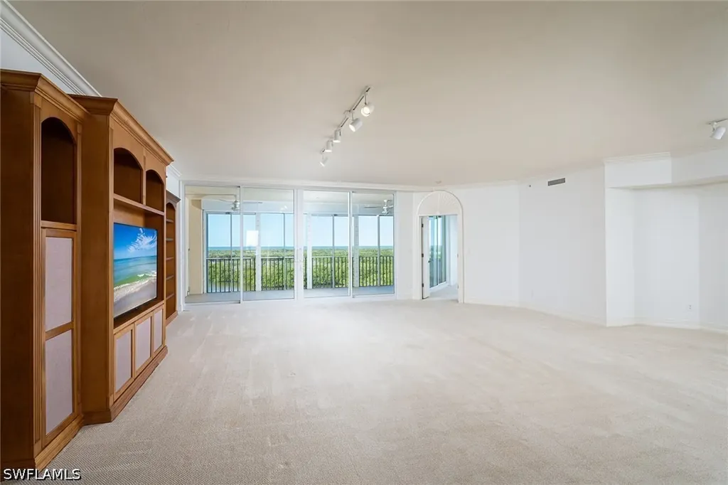 435 Dockside Drive Naples FL 34110