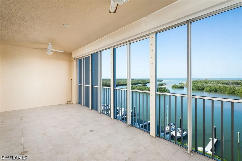 435 Dockside Drive Naples FL 34110