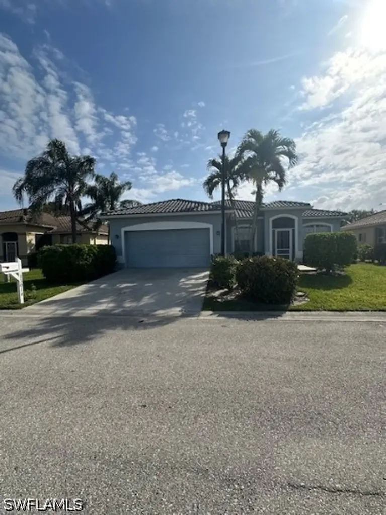 11016 Lakeland Circle Fort Myers FL 33913