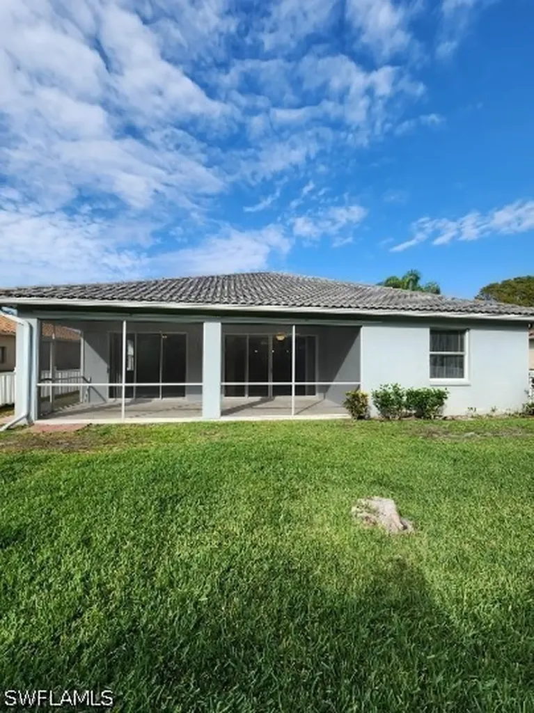 11016 Lakeland Circle Fort Myers FL 33913