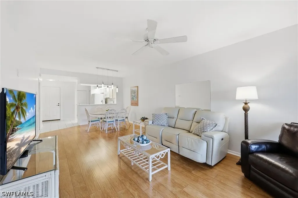 28072 Cavendish Court Bonita Springs FL 34135