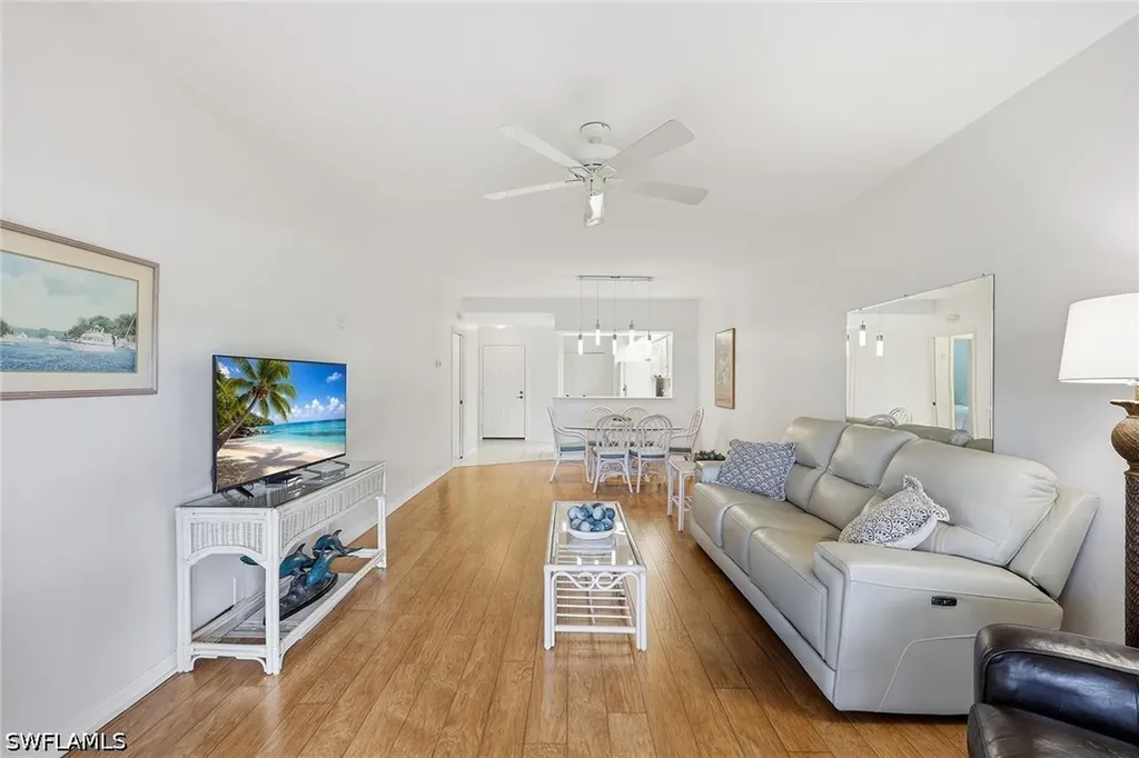 28072 Cavendish Court Bonita Springs FL 34135