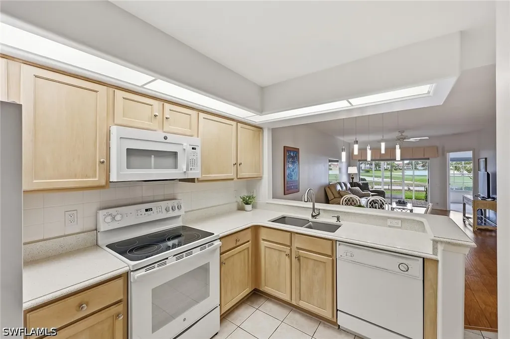 28072 Cavendish Court Bonita Springs FL 34135