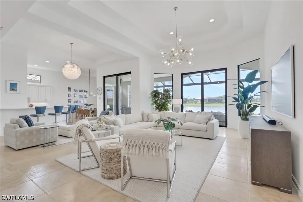 6685 Costa Circle Naples FL 34113