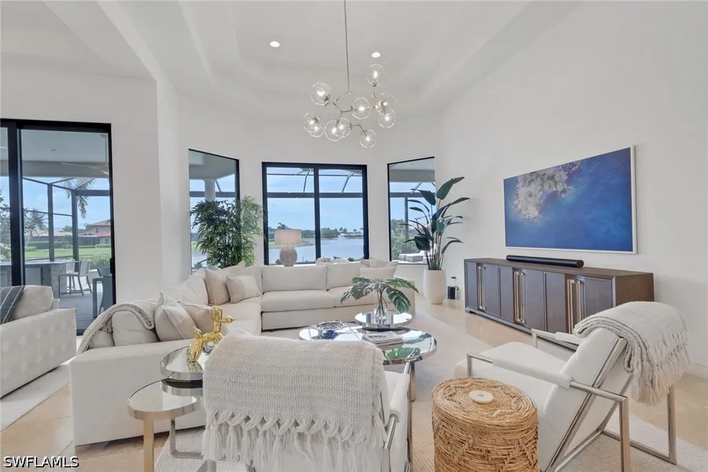 6685 Costa Circle Naples FL 34113