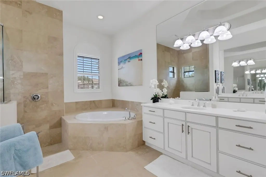 6685 Costa Circle Naples FL 34113