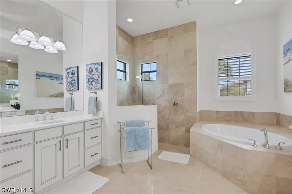 6685 Costa Circle Naples FL 34113
