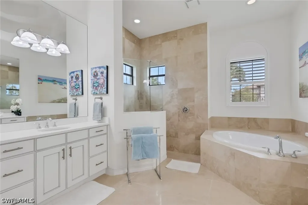 6685 Costa Circle Naples FL 34113
