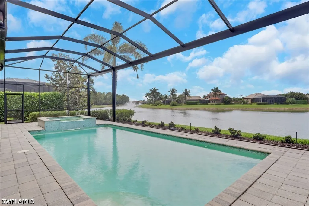 6685 Costa Circle Naples FL 34113