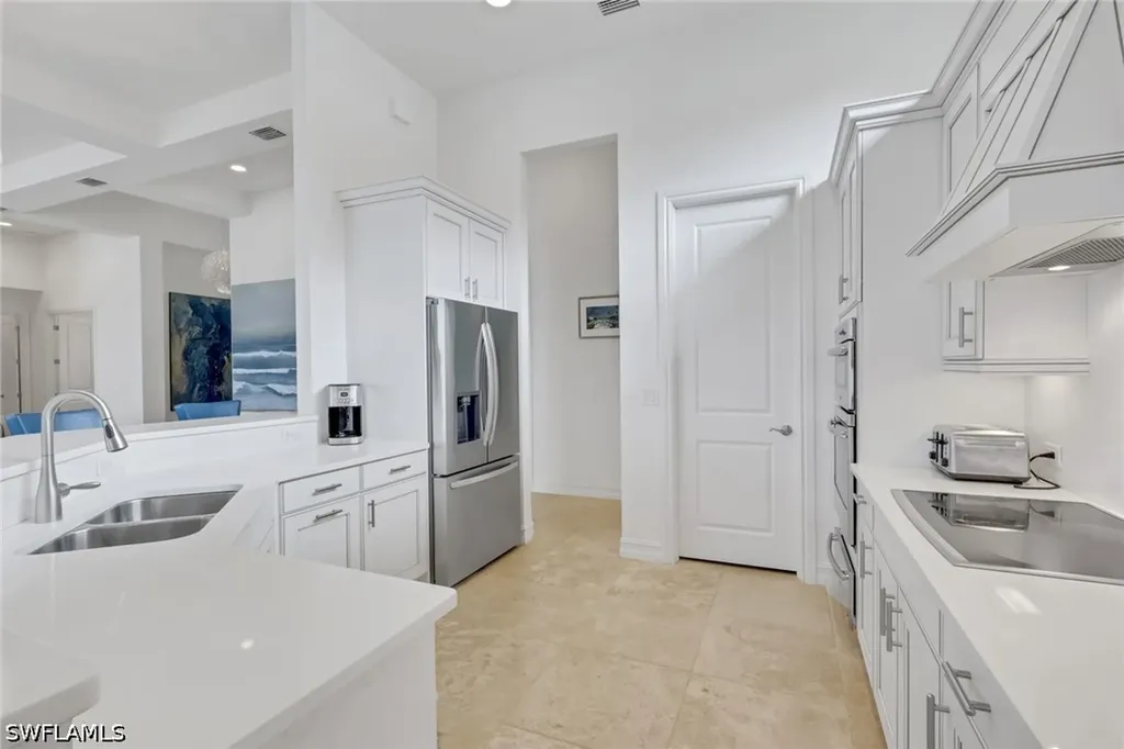 6685 Costa Circle Naples FL 34113