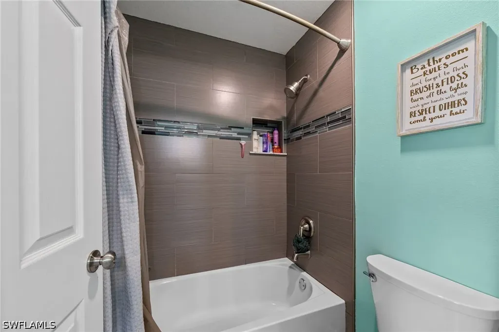 8935 Falcon Pointe Loop Fort Myers FL 33912