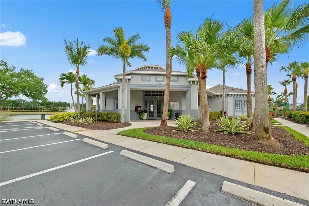 8935 Falcon Pointe Loop Fort Myers FL 33912