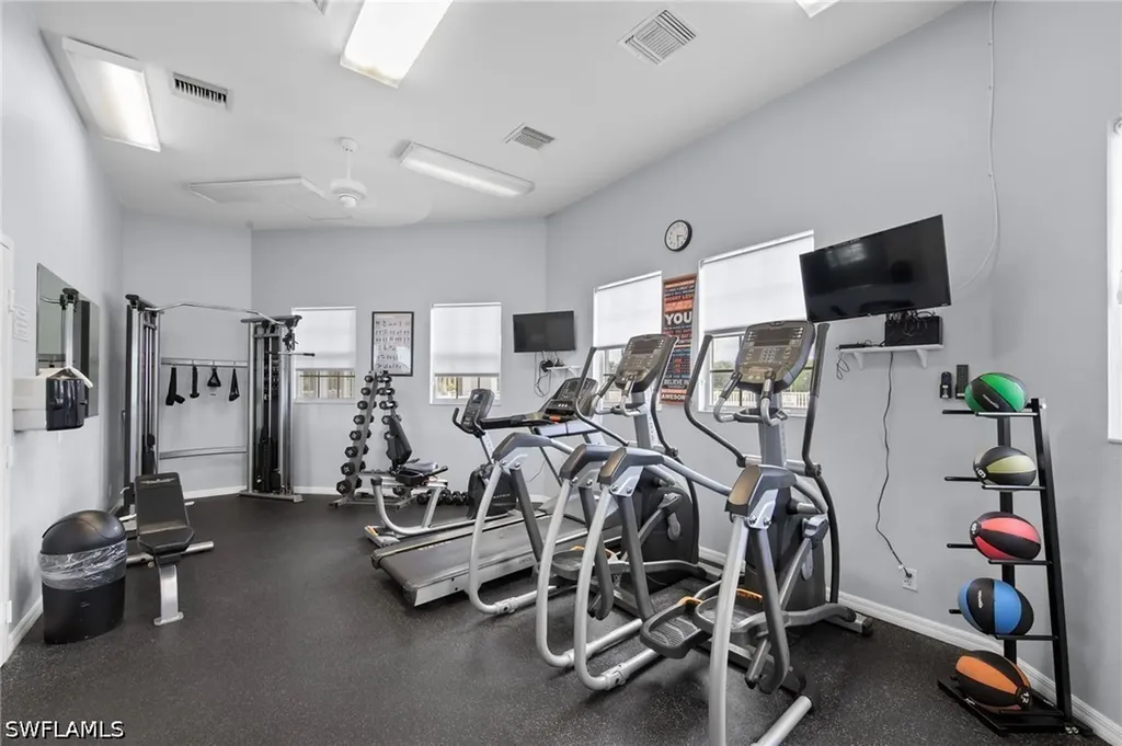 8935 Falcon Pointe Loop Fort Myers FL 33912