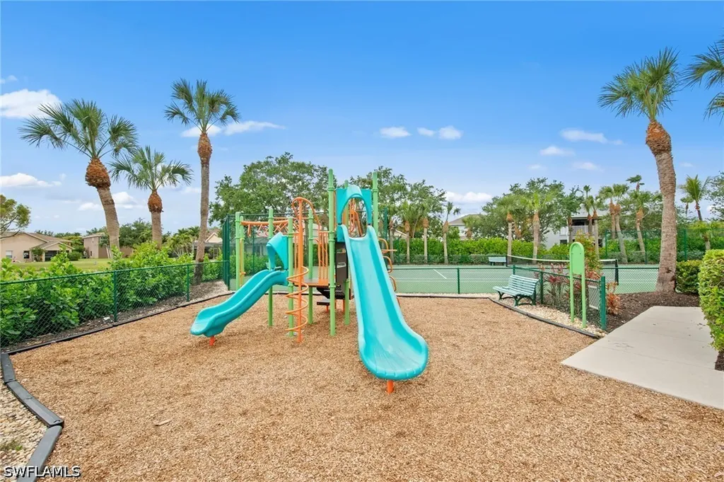 8935 Falcon Pointe Loop Fort Myers FL 33912