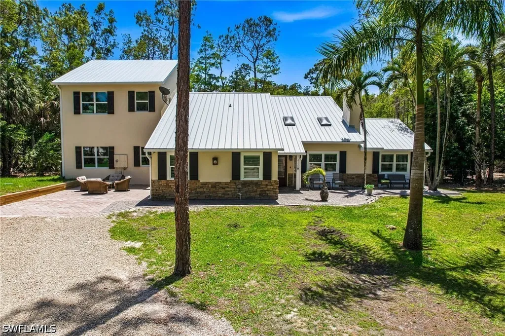 4120 3rd Avenue NW Naples FL 34119
