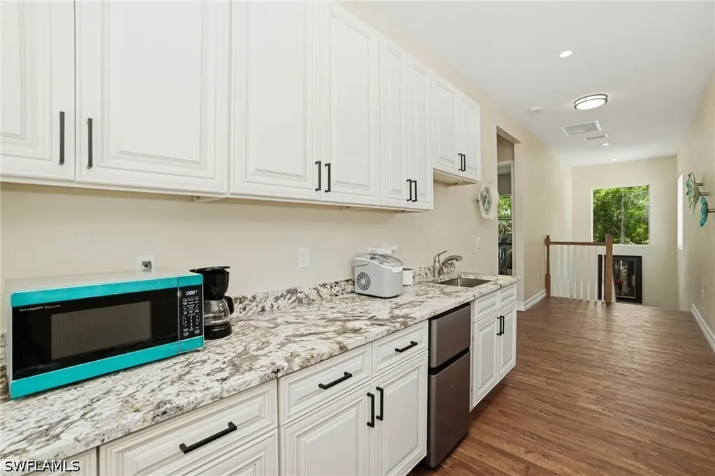 4120 3rd Avenue NW Naples FL 34119