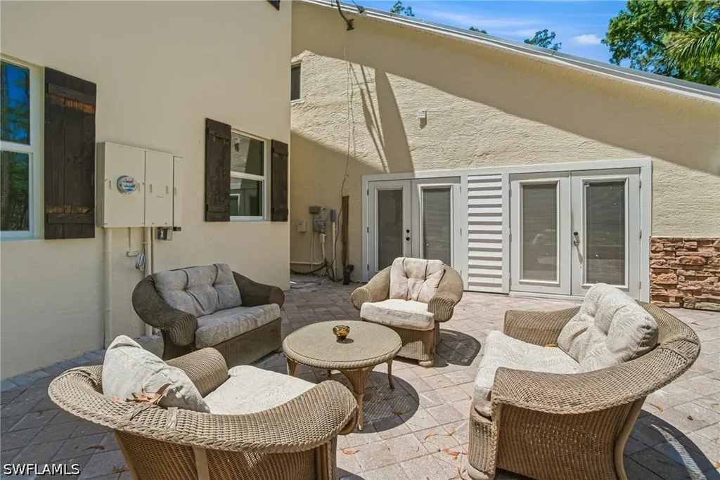 4120 3rd Avenue NW Naples FL 34119