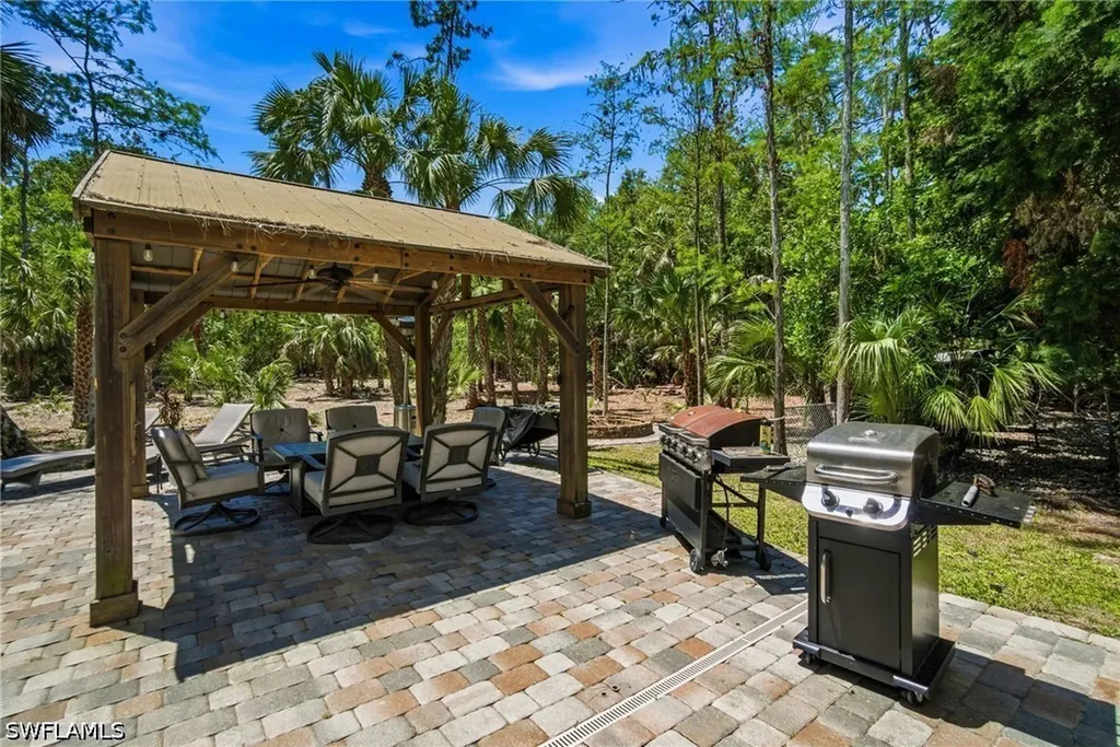 4120 3rd Avenue NW Naples FL 34119