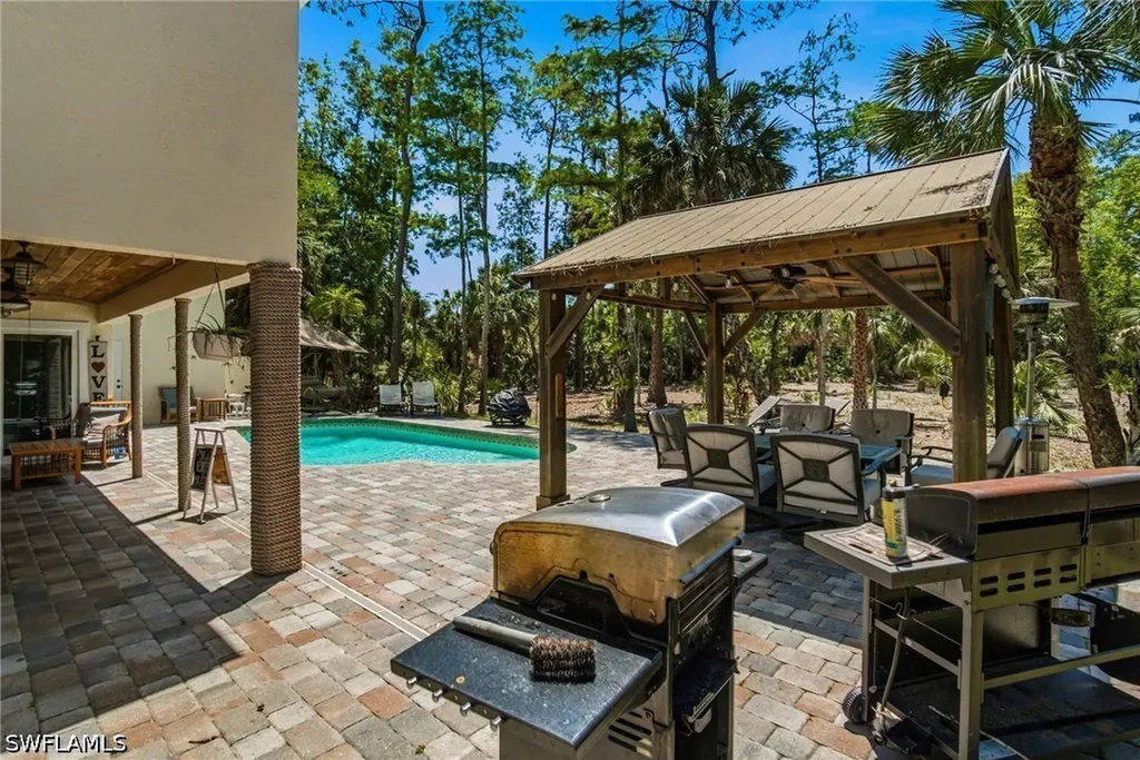 4120 3rd Avenue NW Naples FL 34119