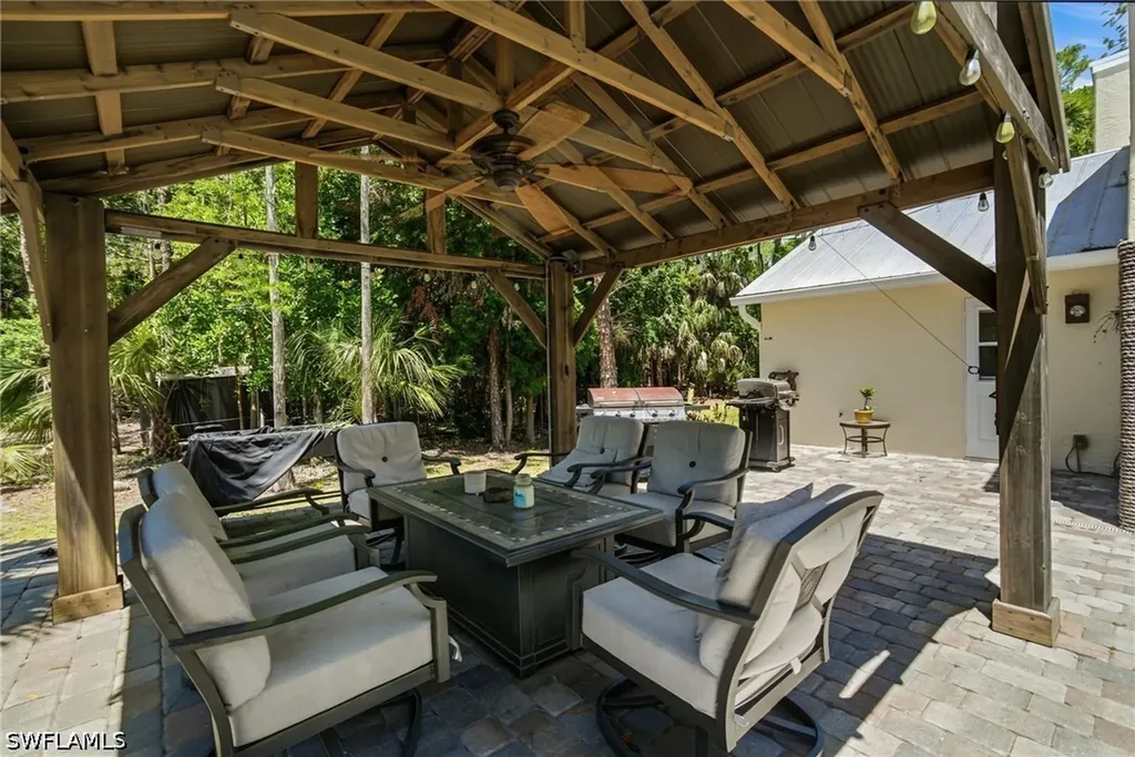 4120 3rd Avenue NW Naples FL 34119