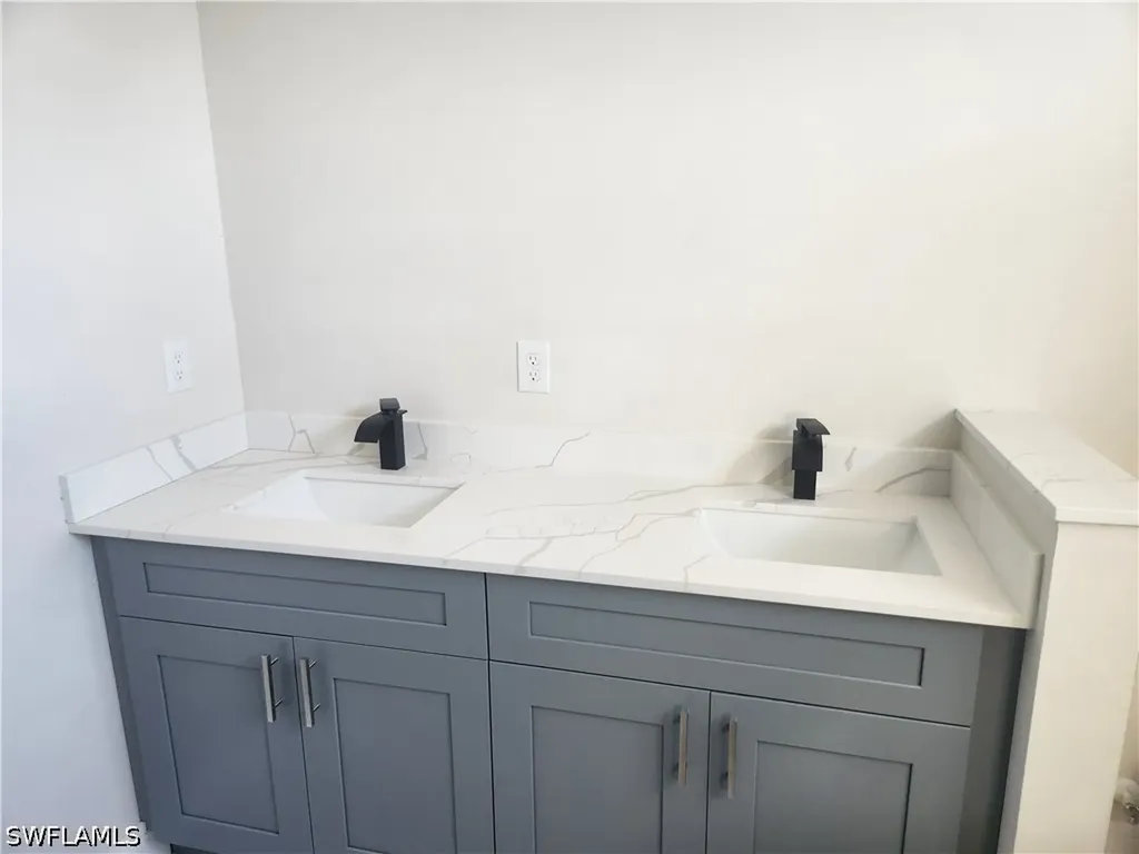 6036 Latimer Avenue Fort Myers FL 33905
