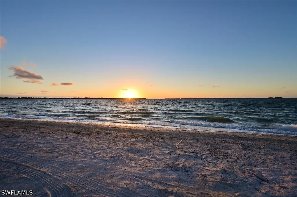 5579 Rattlesnake Hammock Road Naples FL 34113
