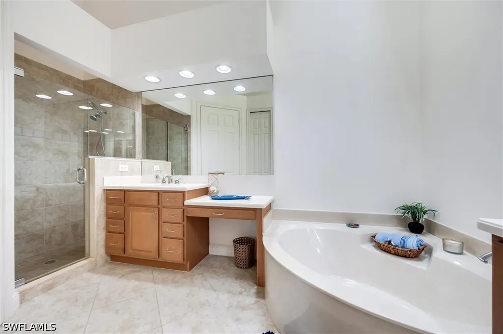 6442 Legacy Circle Naples FL 34113