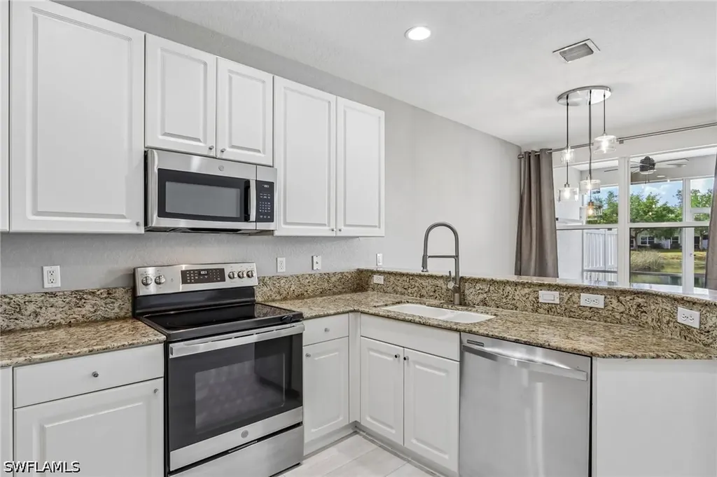 1410 Mariposa Circle Naples FL 34105
