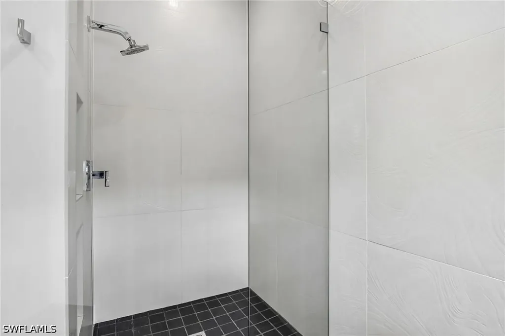 1410 Mariposa Circle Naples FL 34105