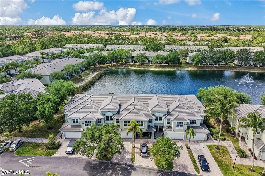 1410 Mariposa Circle Naples FL 34105