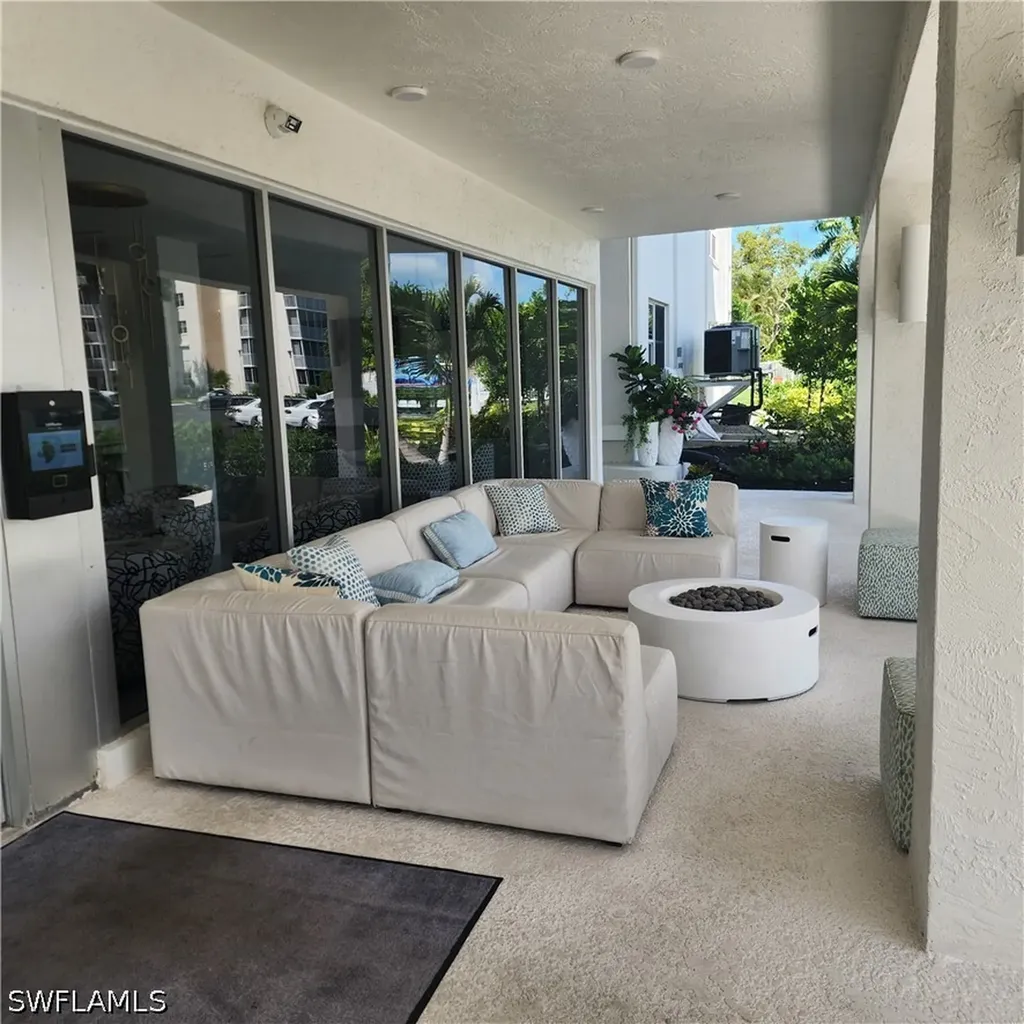 1 Bluebill Avenue Naples FL 34108
