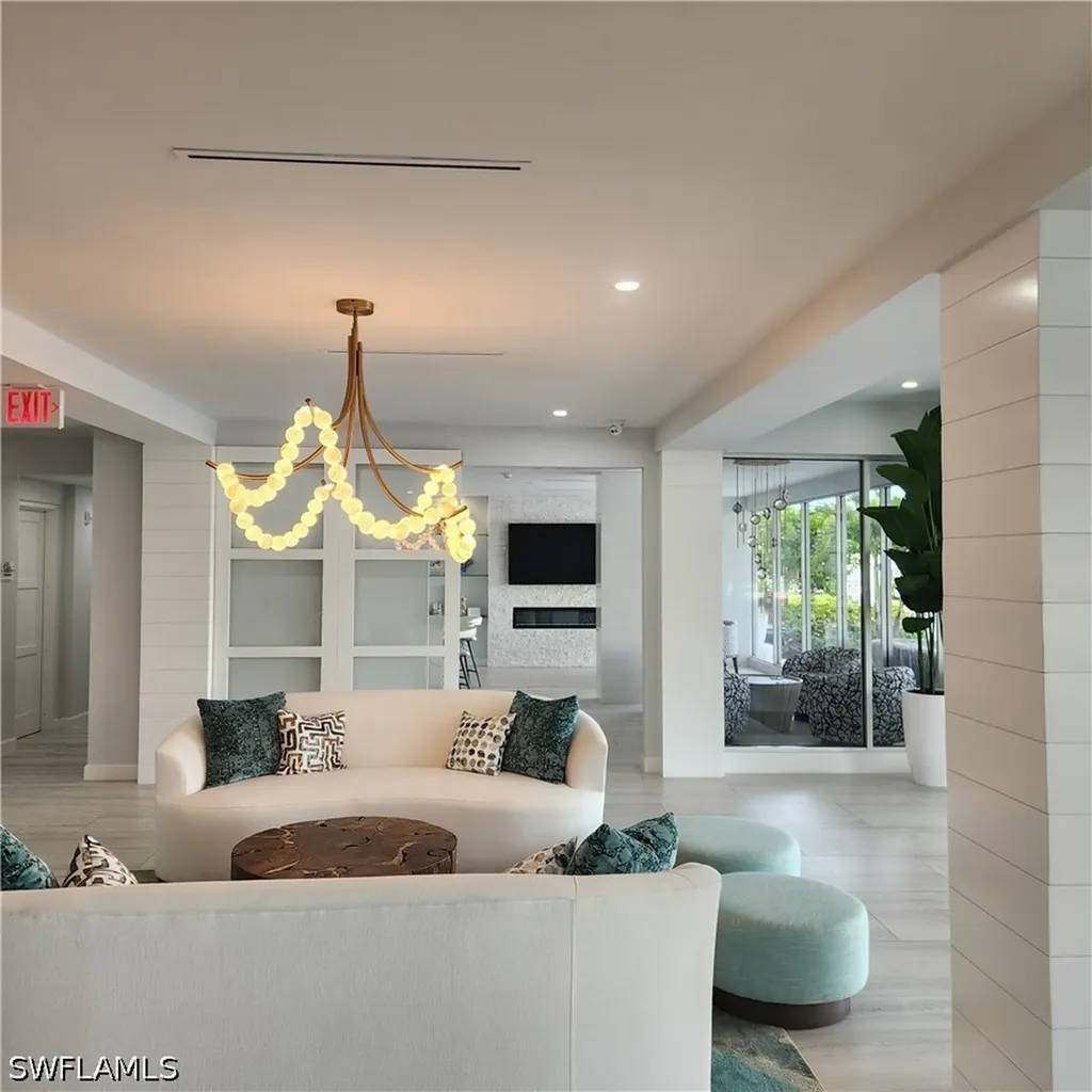 1 Bluebill Avenue Naples FL 34108