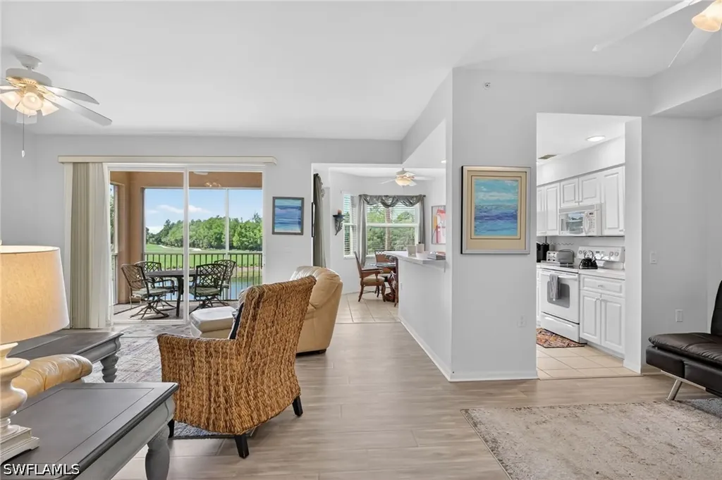 3830 Sawgrass Way Naples FL 34112