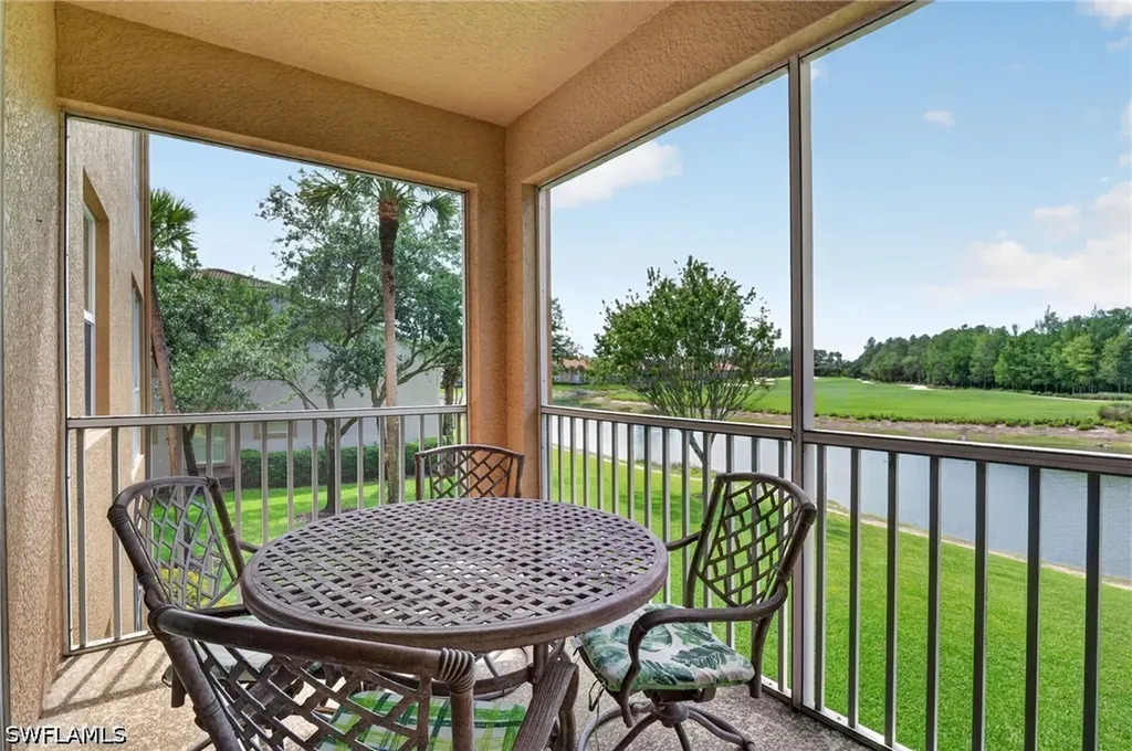 3830 Sawgrass Way Naples FL 34112