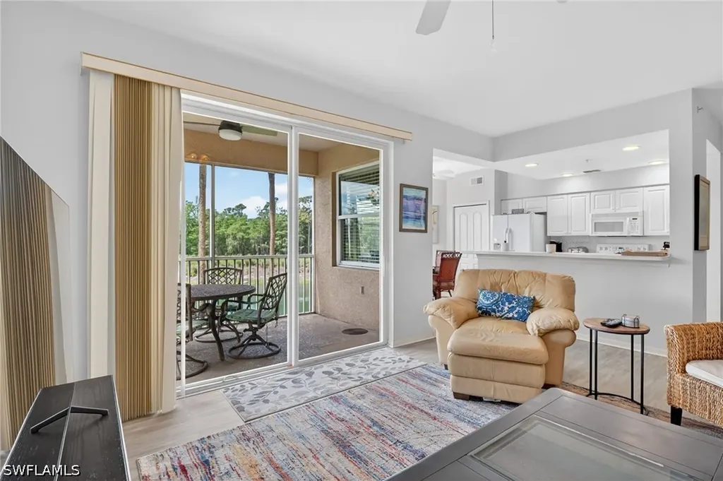 3830 Sawgrass Way Naples FL 34112