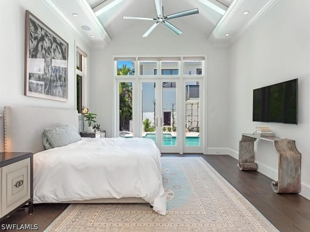 545 13th Avenue S Naples FL 34102