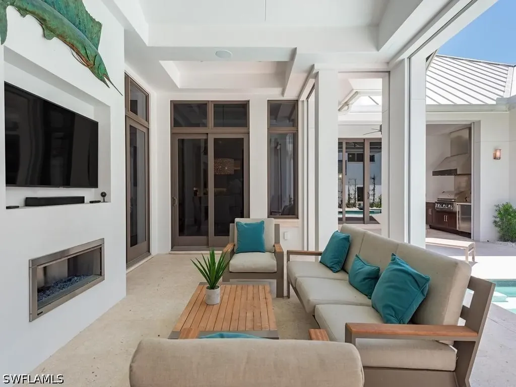 545 13th Avenue S Naples FL 34102