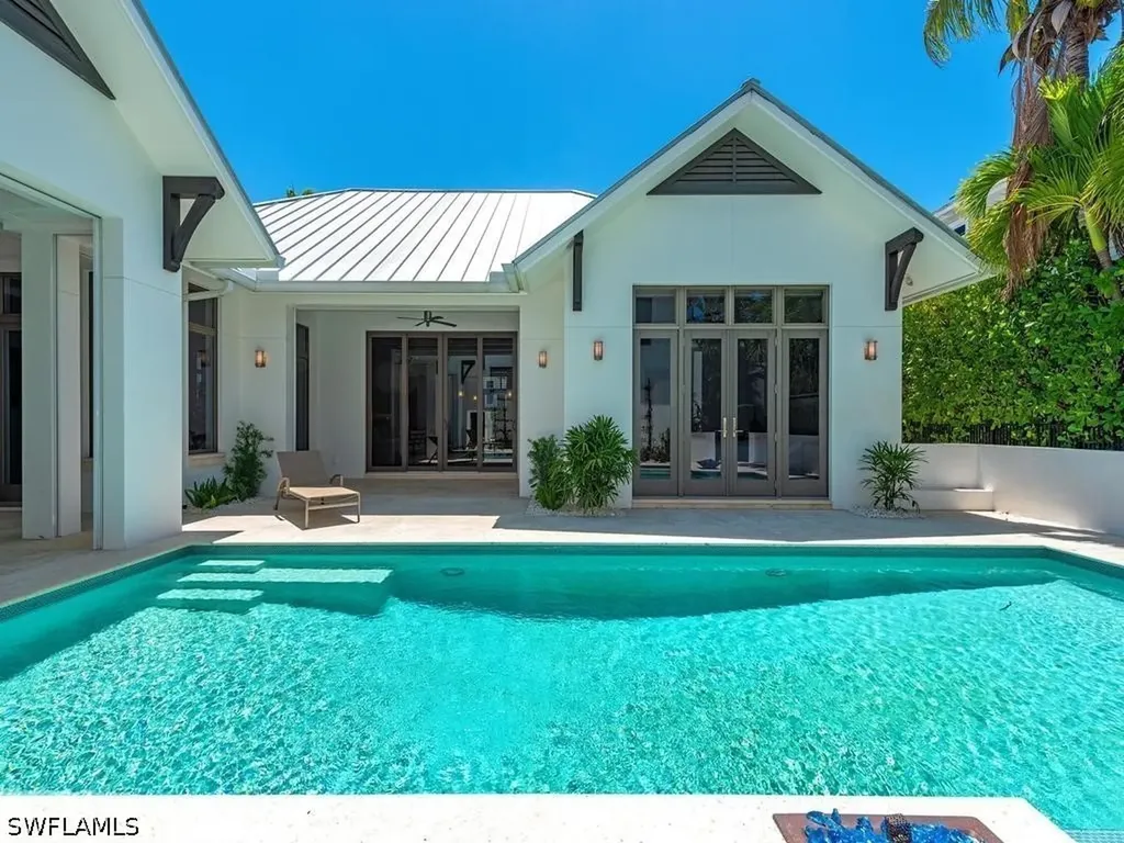 545 13th Avenue S Naples FL 34102