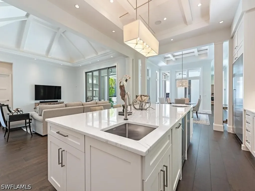 545 13th Avenue S Naples FL 34102