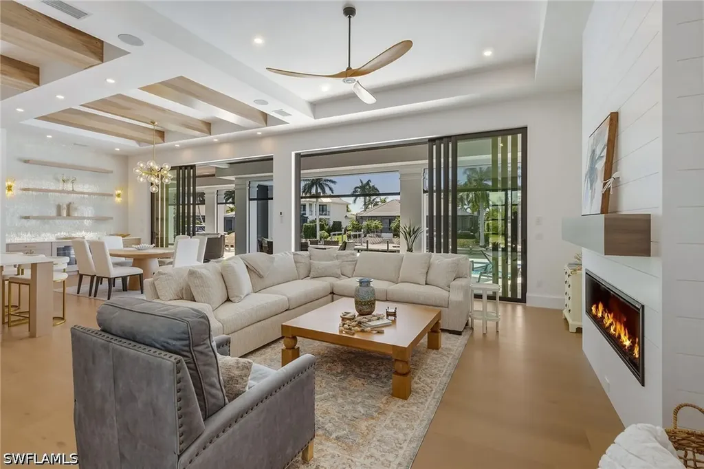 810 Elm Court Marco Island FL 34145