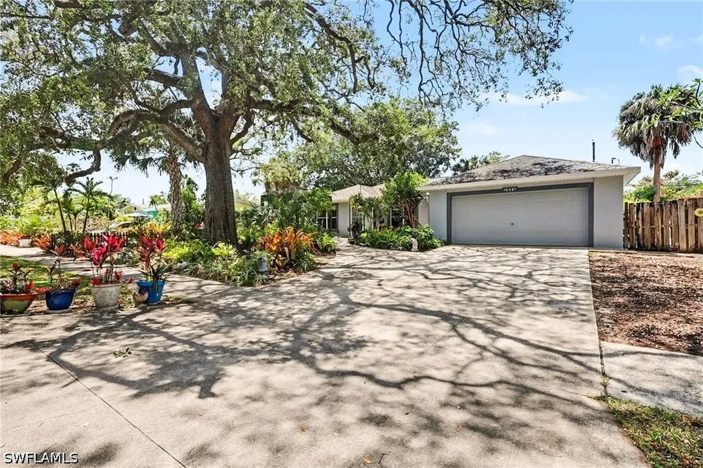 3918 Luverne Street Fort Myers FL 33901