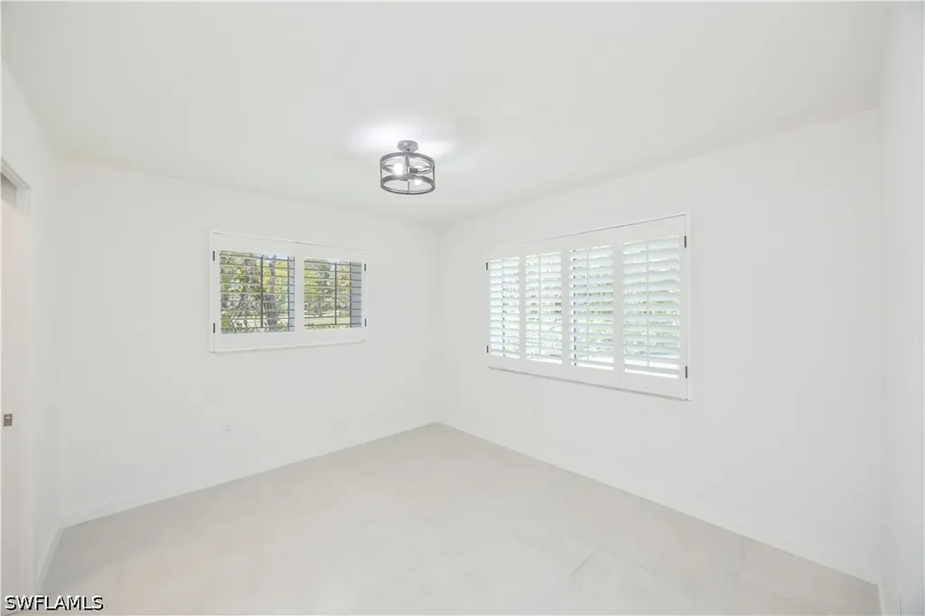 4180 Crayton Road Naples FL 34103