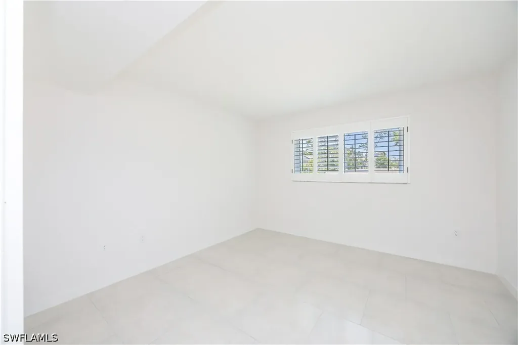 4180 Crayton Road Naples FL 34103